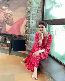 Shamita Shetty feet photo thumbnail