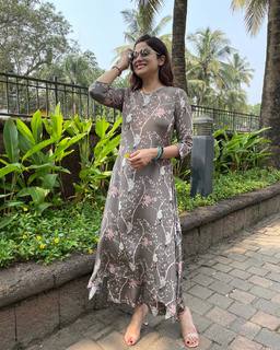 Shamita Shetty feet photo thumbnail