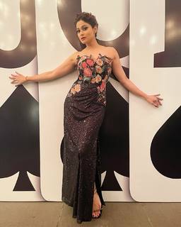 Shamita Shetty feet photo thumbnail