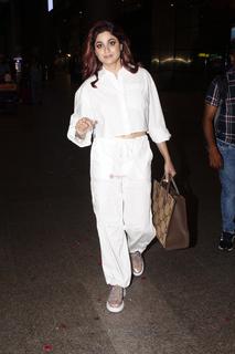 Shamita Shetty feet photo thumbnail