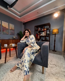 Shamita Shetty feet photo thumbnail