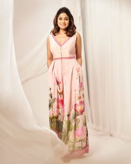 Shamita Shetty feet photo thumbnail