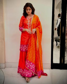Shamita Shetty feet photo thumbnail