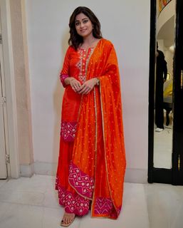 Shamita Shetty feet photo thumbnail