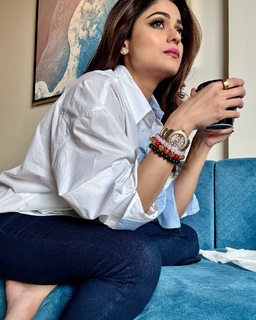 Shamita Shetty feet photo thumbnail