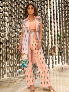 Shamita Shetty feet photo thumbnail