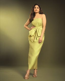 Shamita Shetty feet photo thumbnail