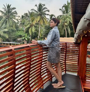 Shamita Shetty feet photo thumbnail