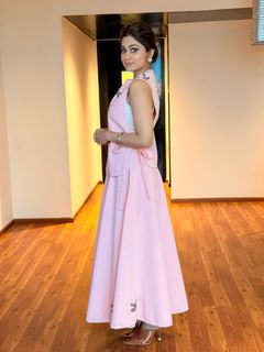 Shamita Shetty feet photo 12