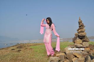 Shamna Kasim feet photo thumbnail