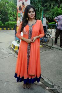 Shamna Kasim feet photo thumbnail