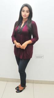 Shamna Kasim feet photo thumbnail