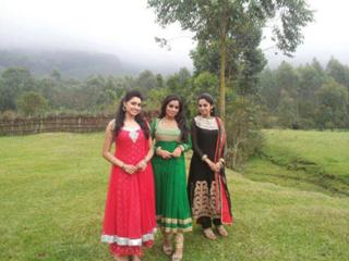 Shamna Kasim feet photo thumbnail