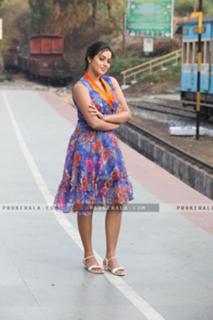 Shamna Kasim feet photo thumbnail