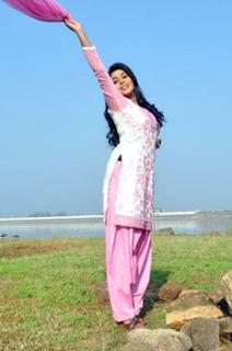 Shamna Kasim feet photo thumbnail
