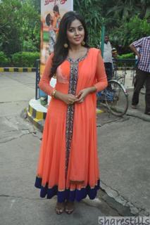 Shamna Kasim feet photo thumbnail