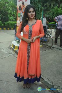 Shamna Kasim feet photo thumbnail