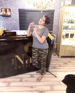 Shamna Kasim feet photo thumbnail