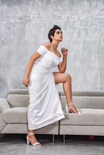 Shamna Kasim feet photo thumbnail
