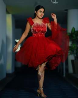 Shamna Kasim feet photo thumbnail