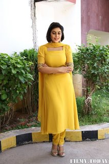 Shamna Kasim feet photo thumbnail