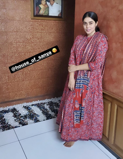 Shamna Kasim feet photo thumbnail