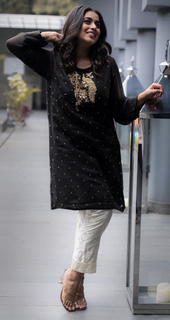 Shamna Kasim feet photo thumbnail