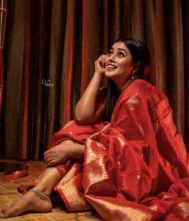 Shamna Kasim feet photo thumbnail