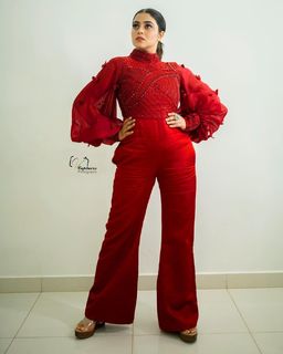 Shamna Kasim feet photo thumbnail