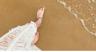 Shanaya Kapoor feet photo thumbnail