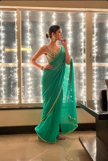 Shanaya Kapoor feet photo thumbnail