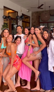 Shanaya Kapoor feet photo thumbnail