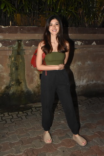 Shanaya Kapoor feet photo thumbnail