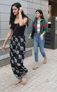 Shanaya Kapoor feet photo thumbnail