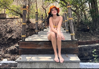 Shanaya Kapoor feet photo thumbnail