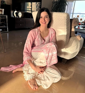 Shanaya Kapoor feet photo thumbnail