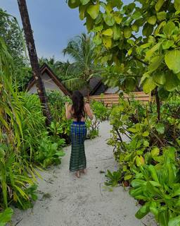Shanaya Kapoor feet photo thumbnail