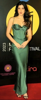 Shanaya Kapoor feet photo thumbnail