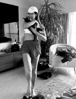 Shanaya Kapoor feet photo thumbnail