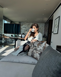 Shanaya Kapoor feet photo thumbnail