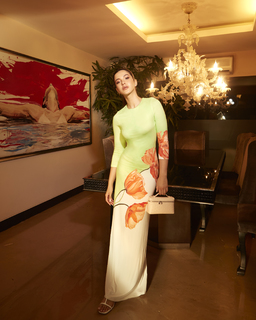 Shanaya Kapoor feet photo thumbnail