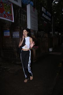 Shanaya Kapoor feet photo thumbnail