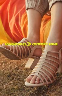 Shanaya Kapoor feet photo thumbnail