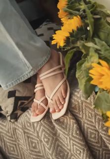 Shanaya Kapoor feet photo thumbnail