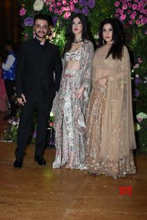 Shanaya Kapoor feet photo thumbnail