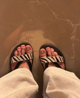 Shanaya Kapoor feet photo 2