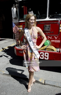Shandi Finnessey feet photo 2