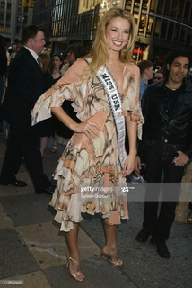 Shandi Finnessey feet photo 2