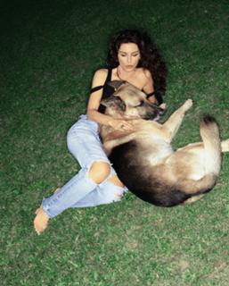 Shania Twain feet photo thumbnail