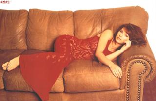 Shania Twain feet photo thumbnail